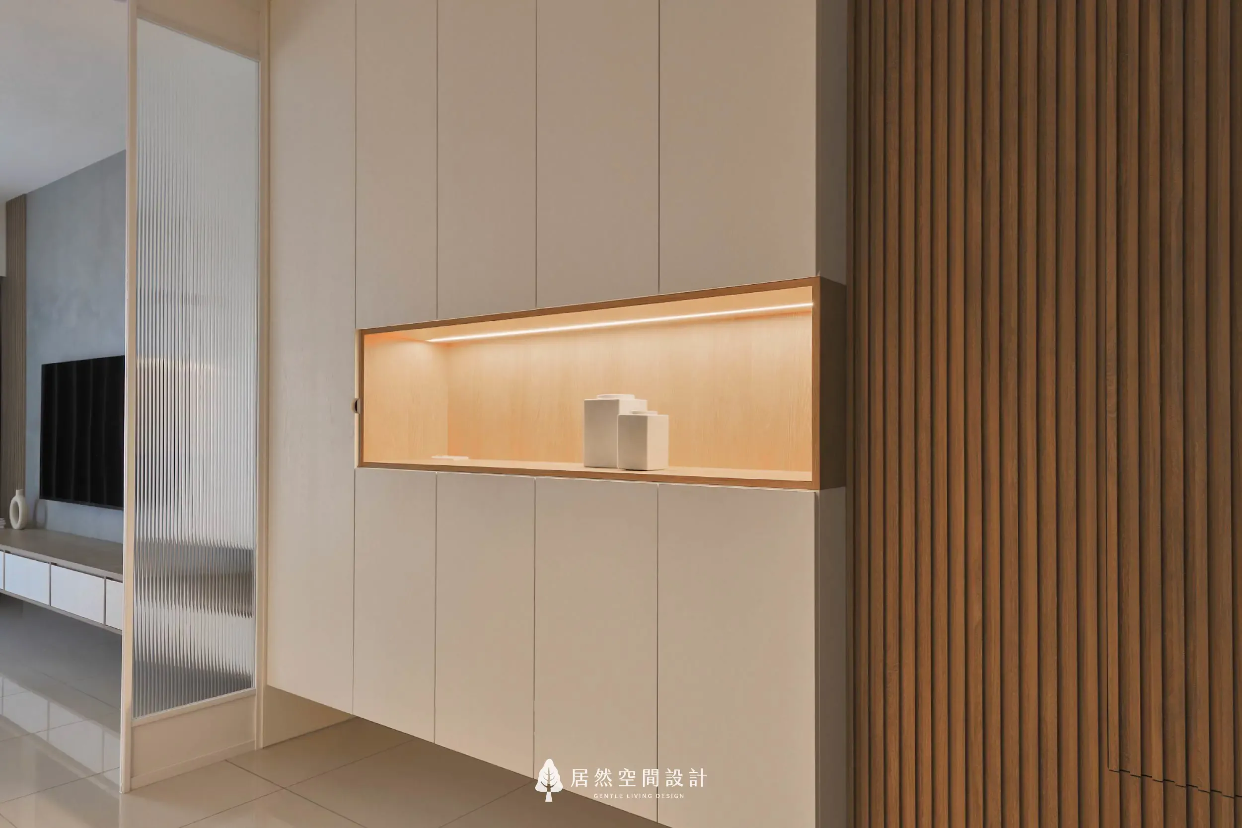 長虹玻璃屏風設計-日日恬靜-居然空間設計